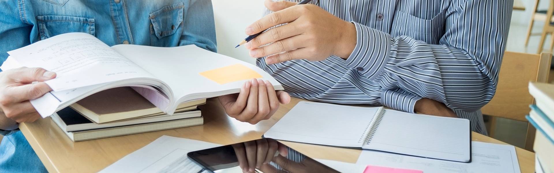 מילות קישור באנגלית